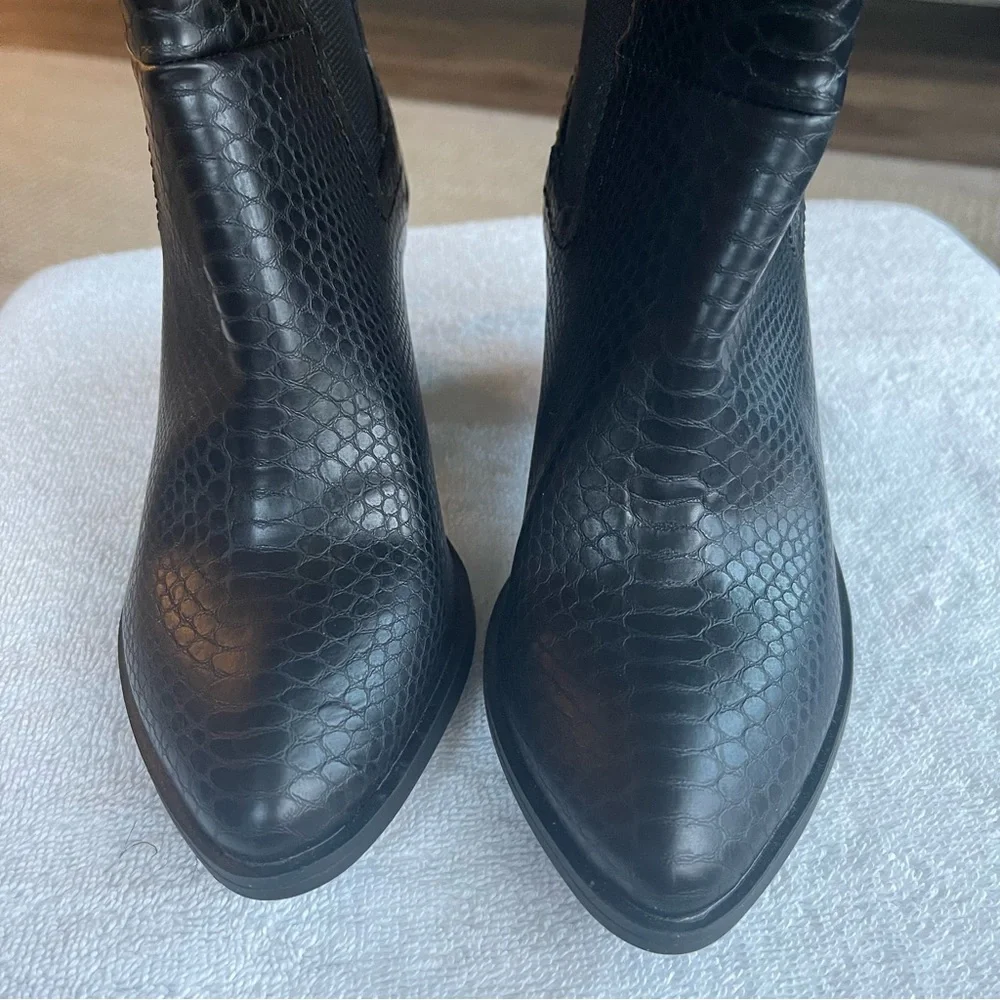 DV by Dolce Vita like new